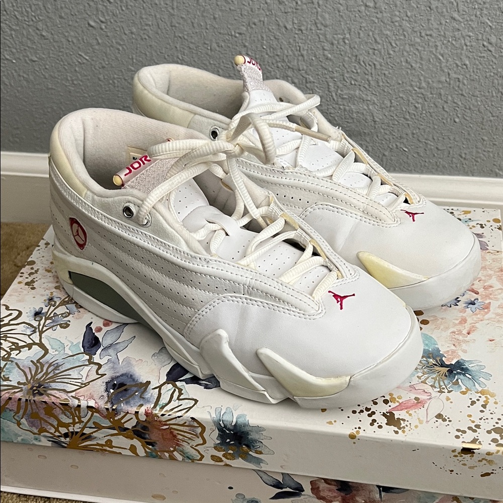 Air Jordan Retro 14 - White, Cerise-Classic Green, Size 6